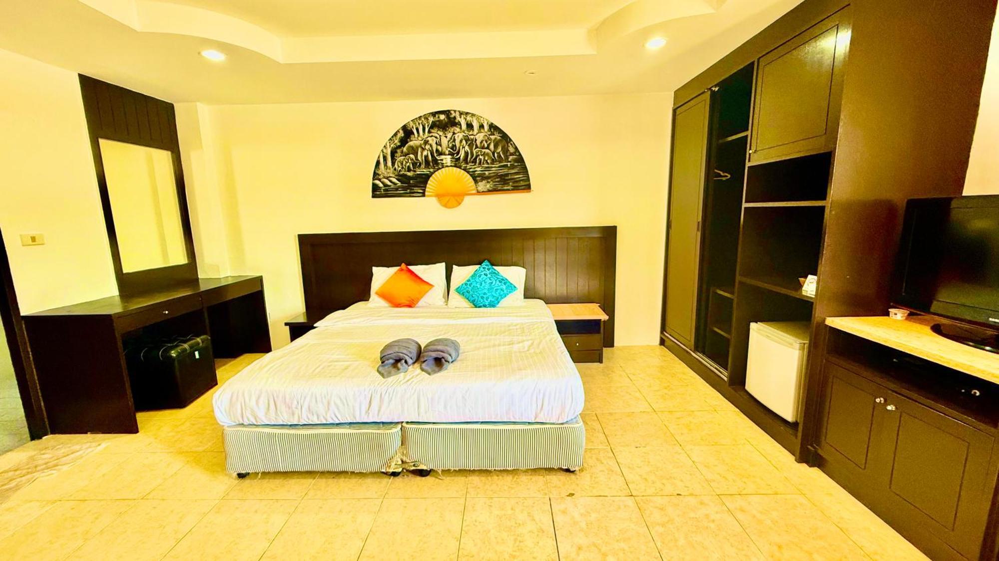 Hill Side Patong Hotel Exterior foto