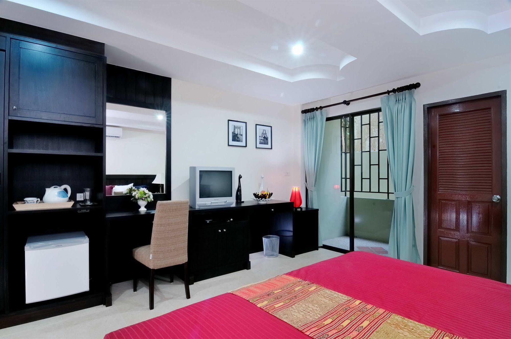 Hill Side Patong Hotel Exterior foto